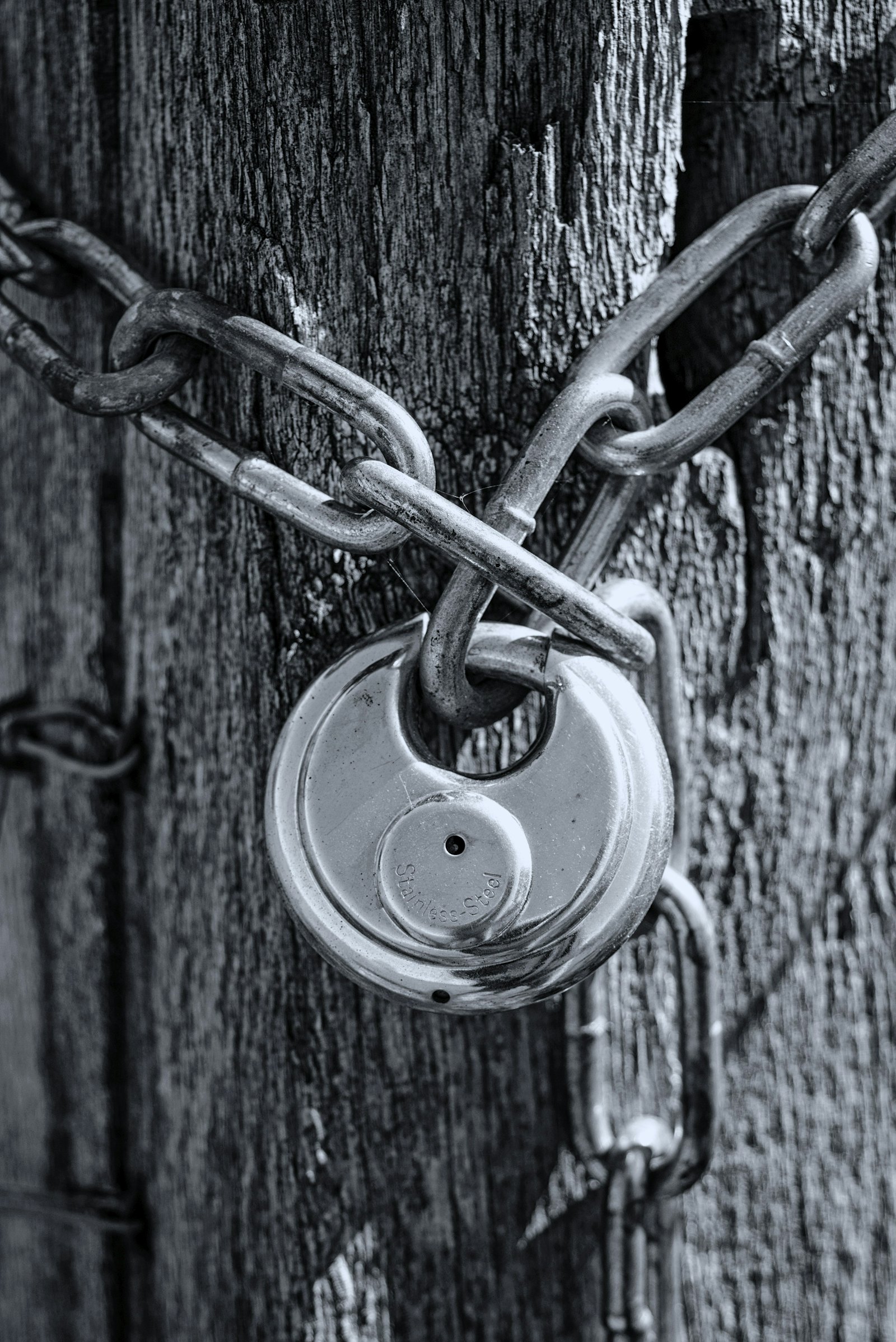 Deadbolt Lock — Aurora's 24/7 Mobile Locksmith, Los Angeles CA