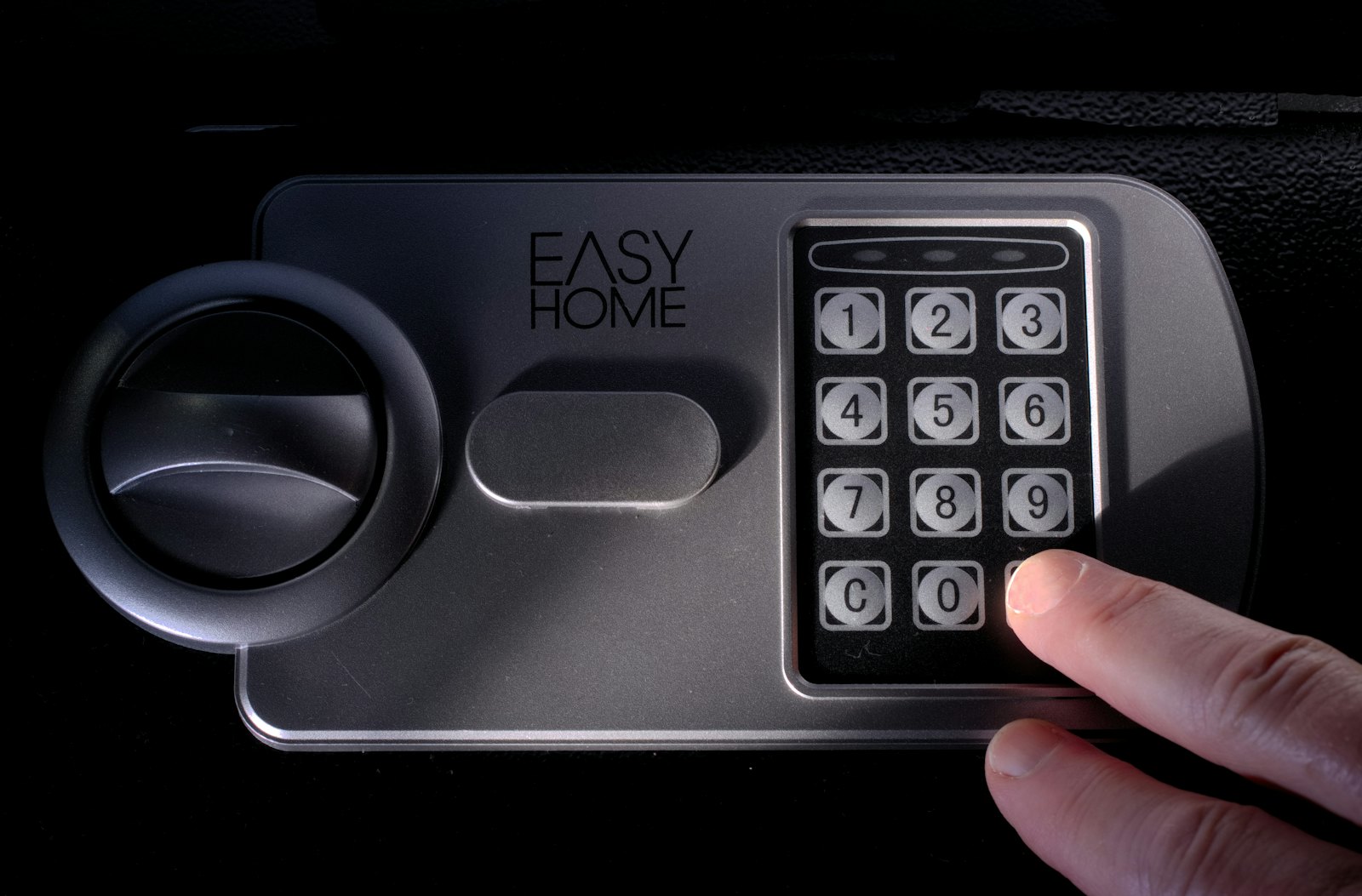 Combination Lock — Hanna's Mobile Key Fob Replacement, Los Angeles CA